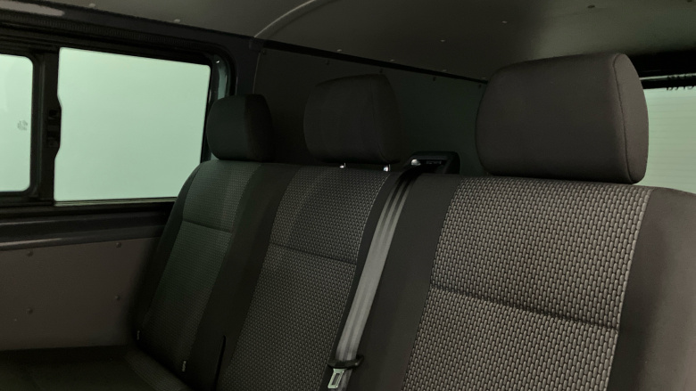 Volkswagen Transporter T32 Lwb Diesel 2.0 TDI 150 Highline Kombi Van